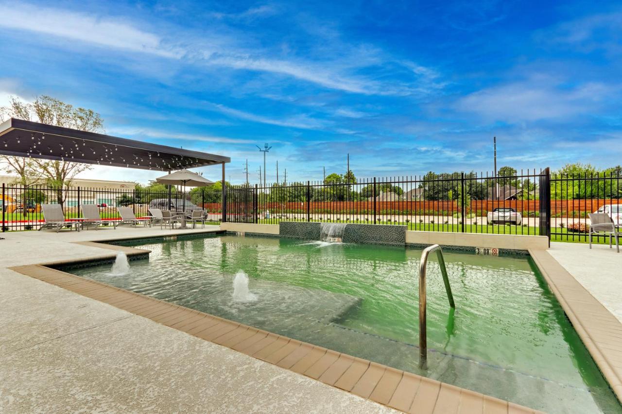 Towneplace Suites By Marriott Houston Northwest Beltway 8 Екстер'єр фото