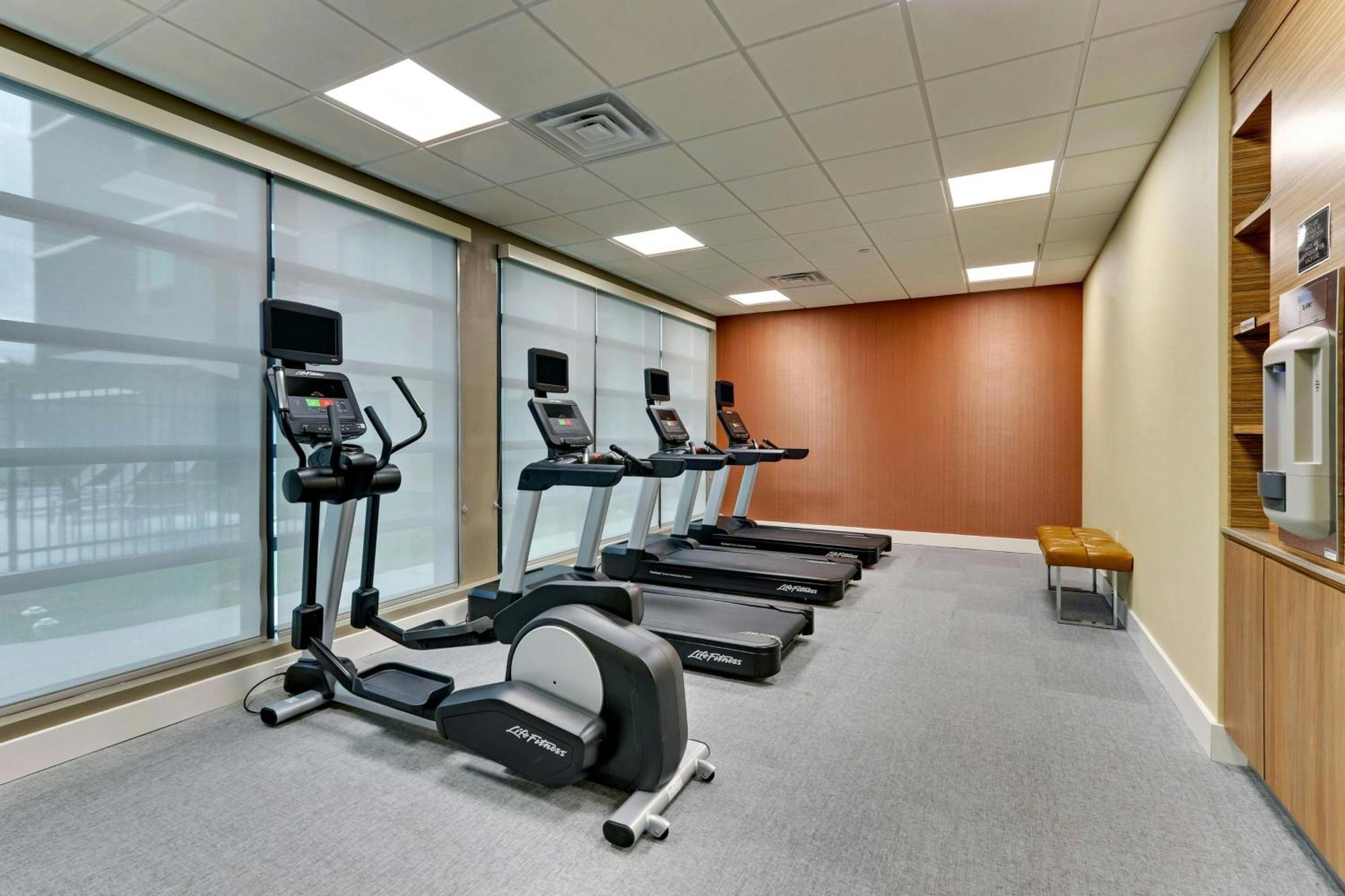 Towneplace Suites By Marriott Houston Northwest Beltway 8 Екстер'єр фото